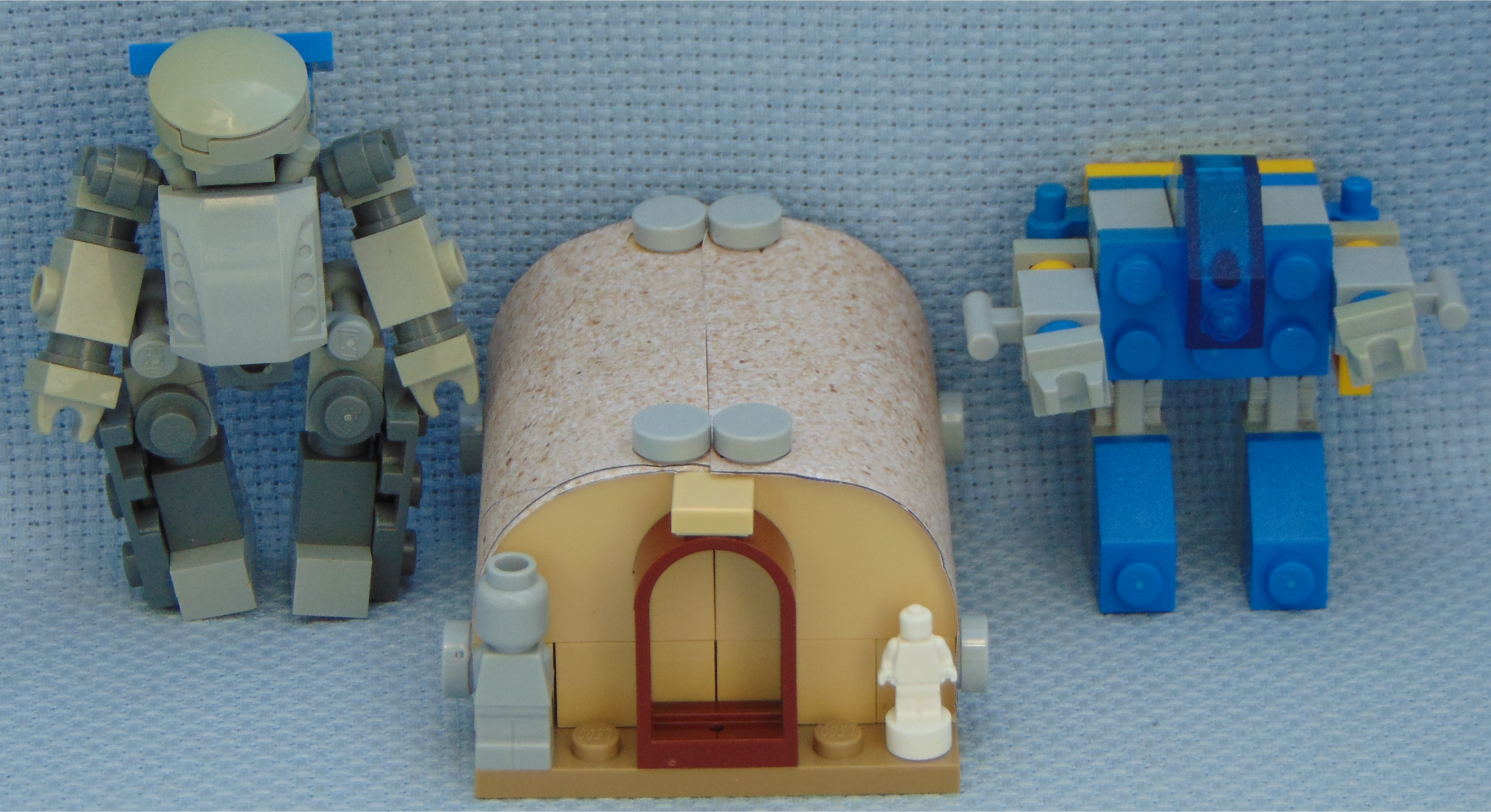 chub__microfig__quonset_hut_3__nanofig__and_classic.jpg