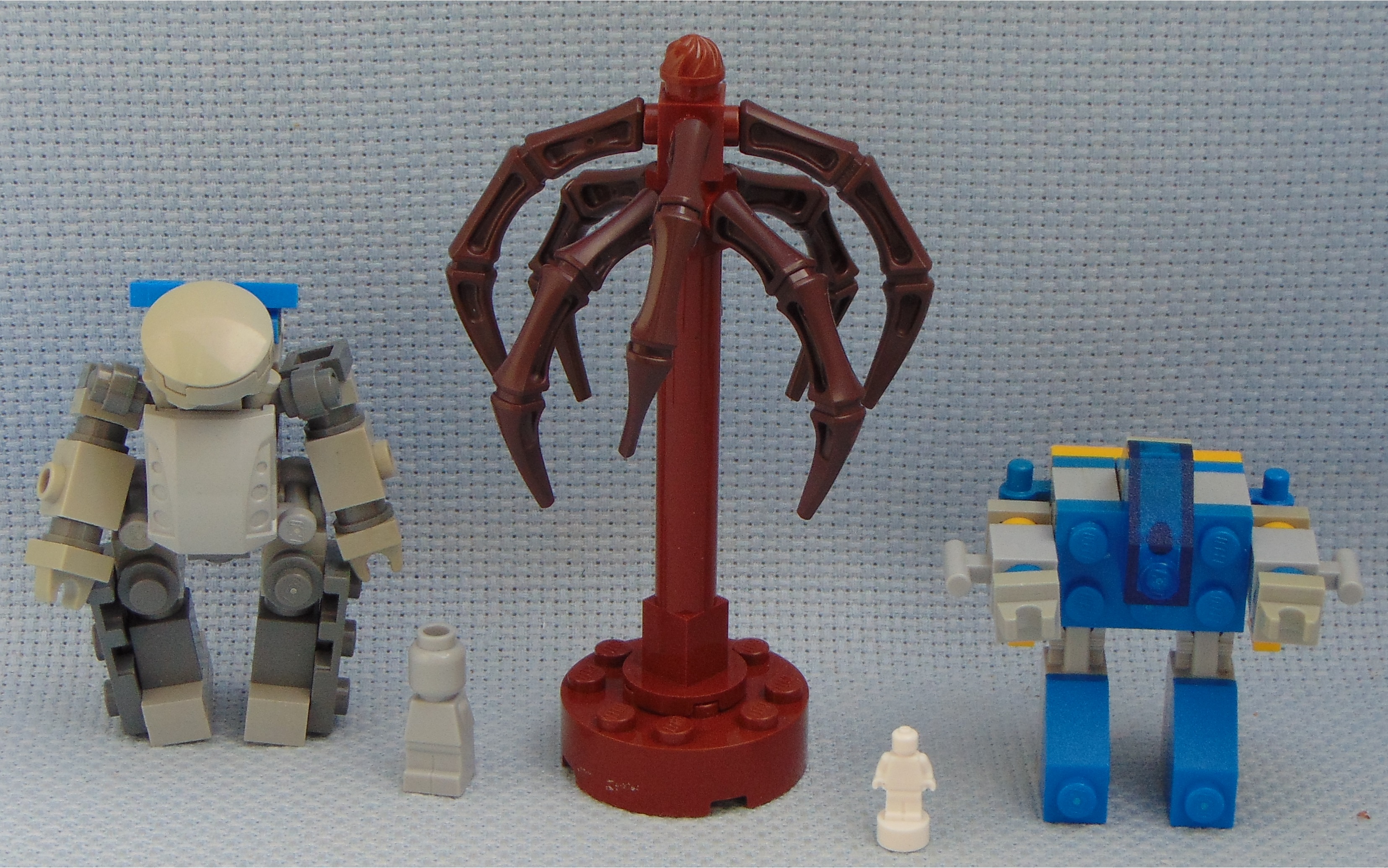 chub__microfig__winter_tree__nanofig__and_classic.jpg
