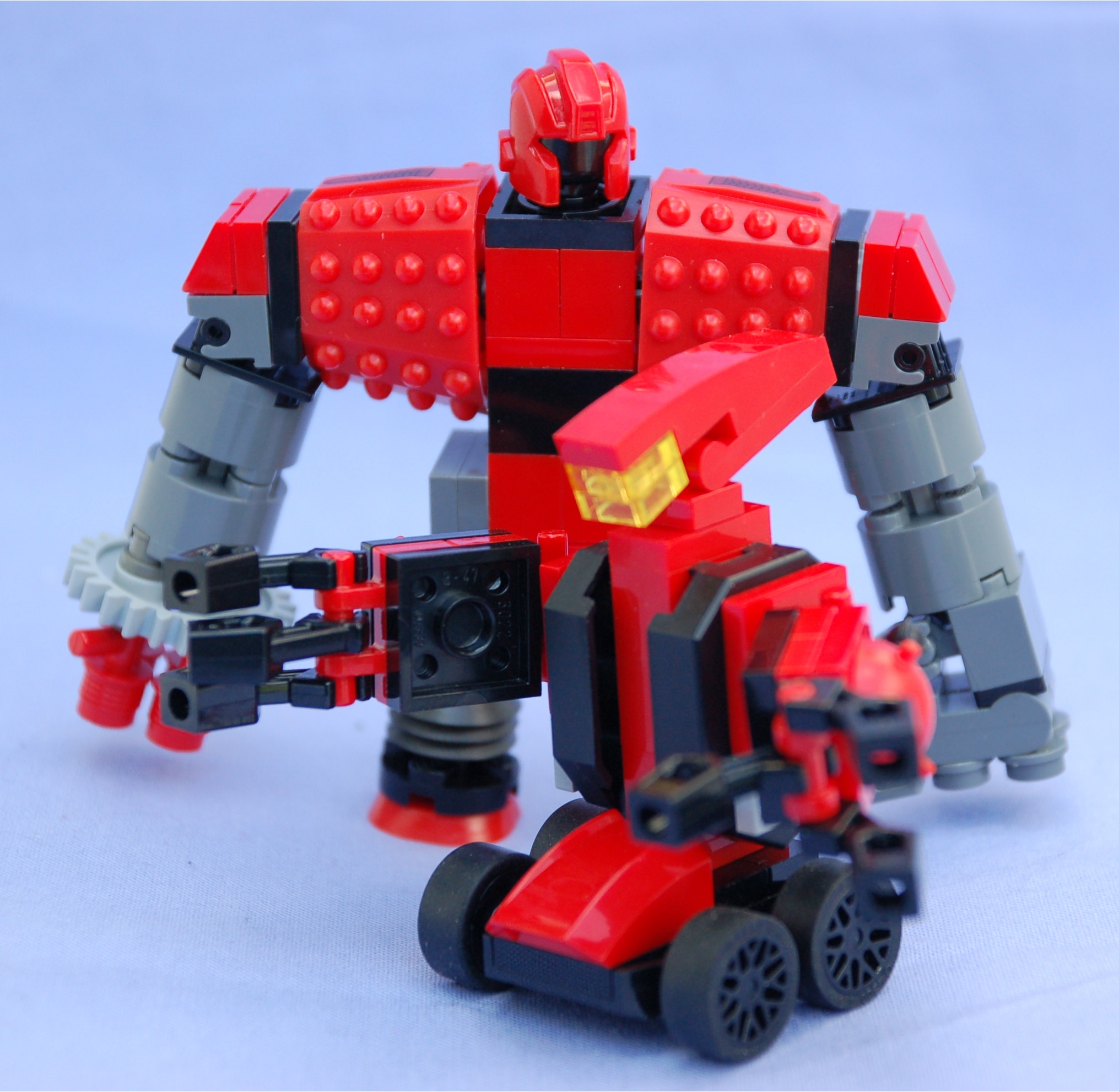 dalek_droid_and_gorilla.jpg