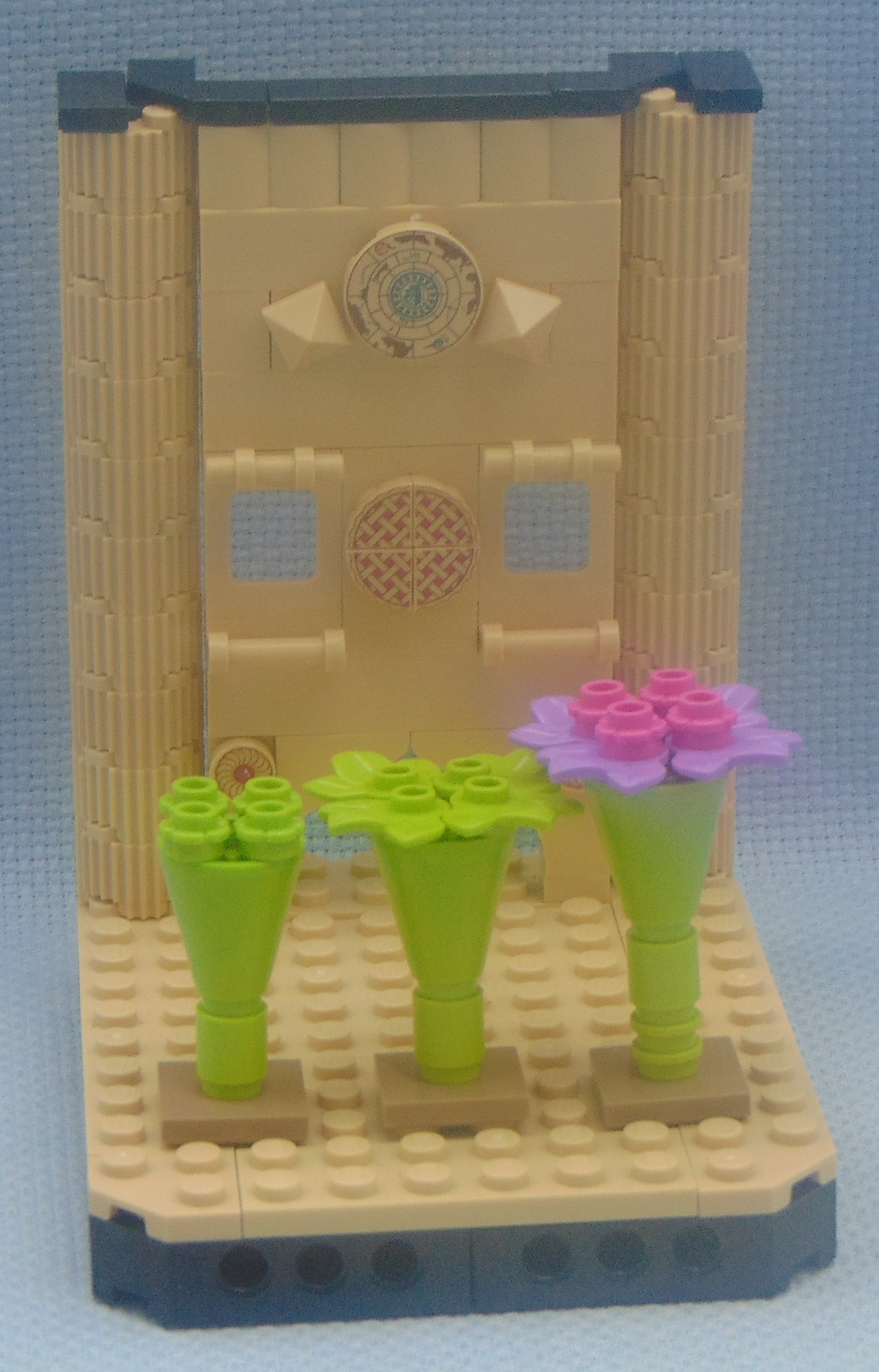 mf0_temple_and_alien_plants_2.jpg