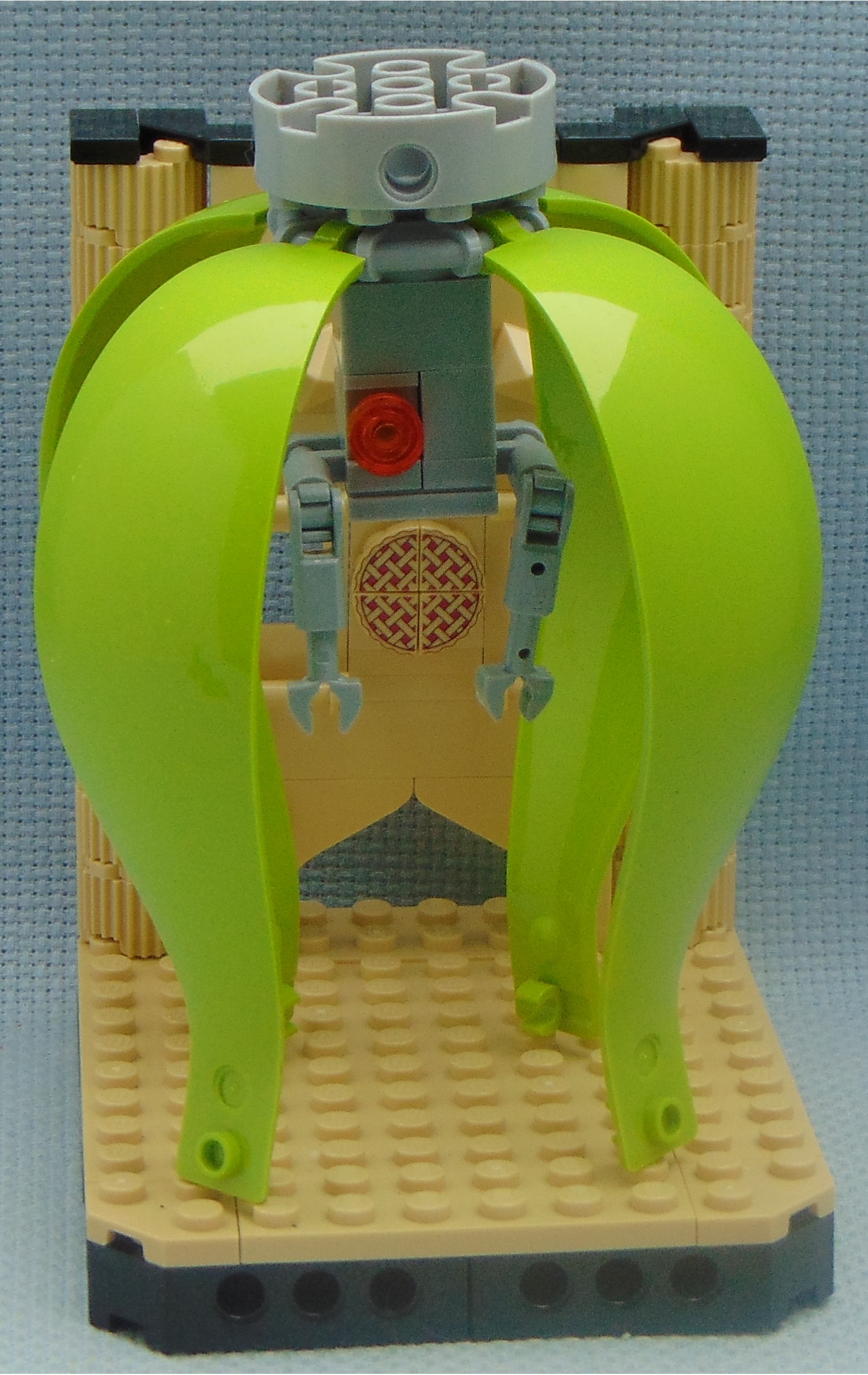 mf0_temple_and_balloon_bot.jpg