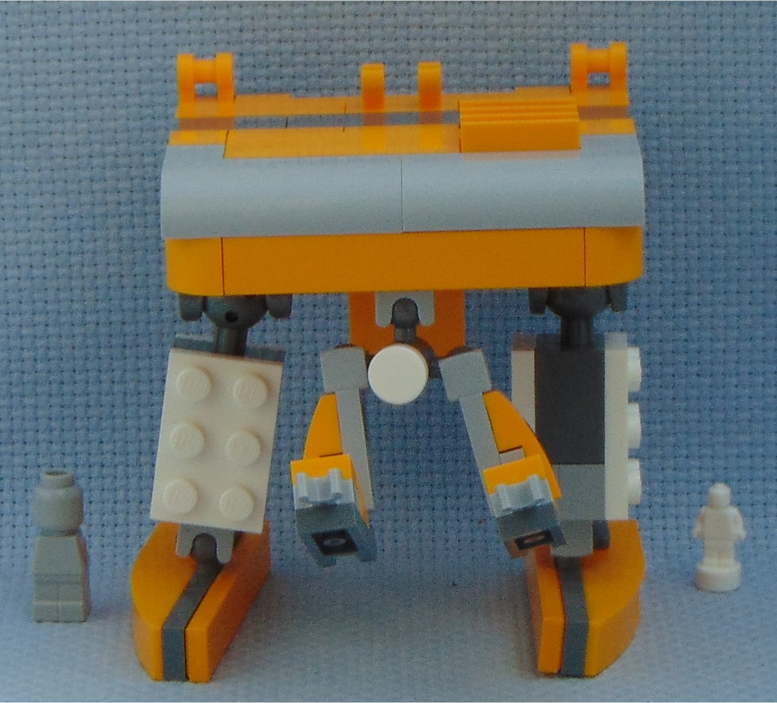 microfig__elephant_3__and_nanofig.jpg