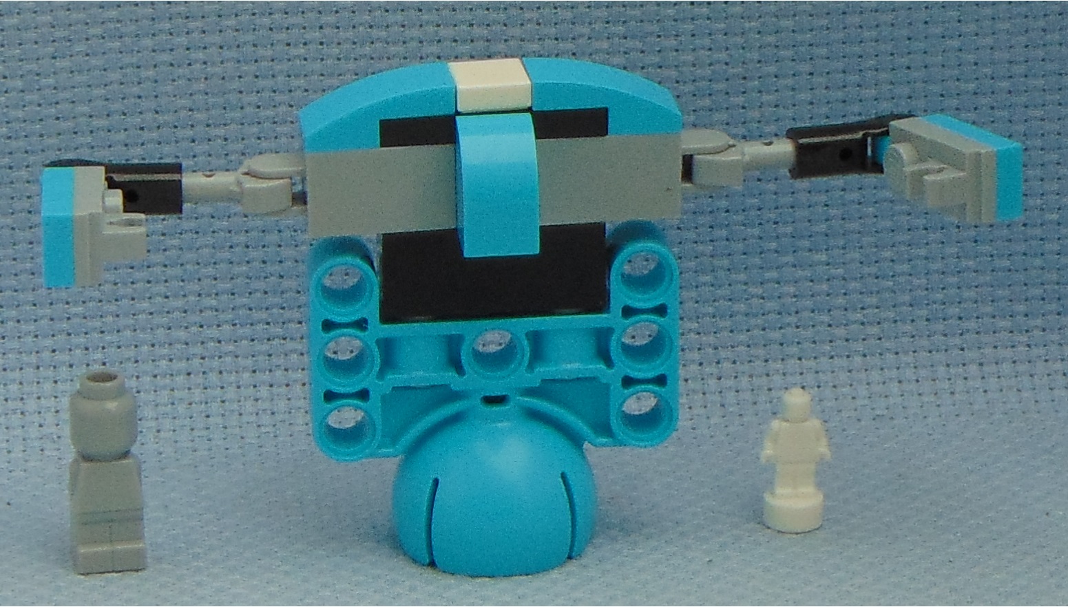 microfig__hoverbot__and_nanofig.jpg