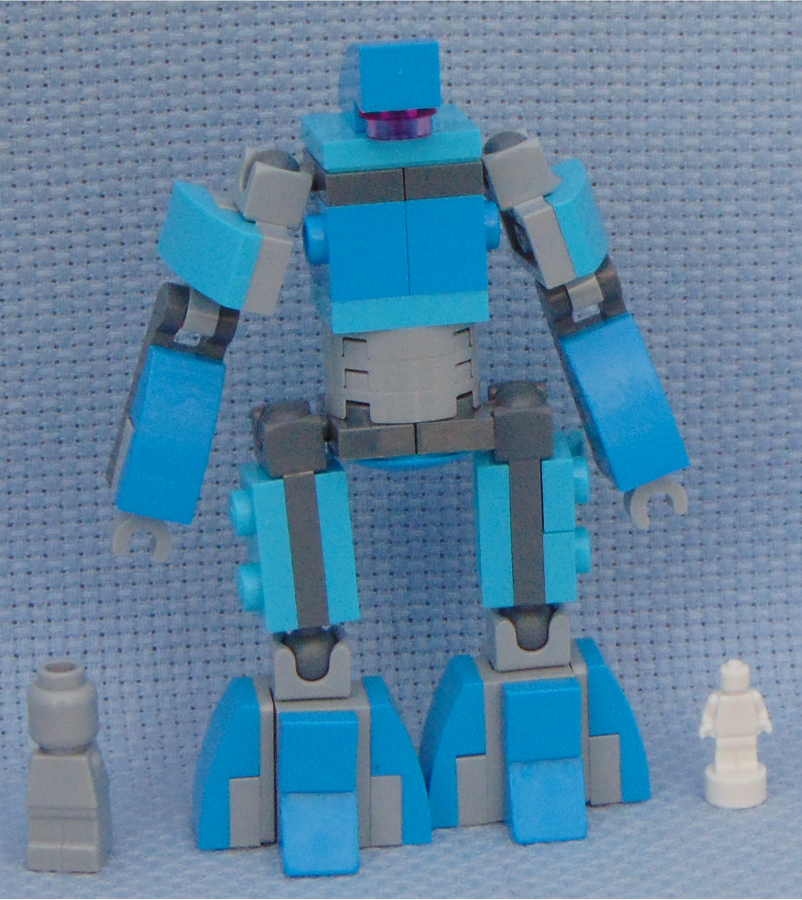 microfig__megaman_generic__and_nanofig.jpg