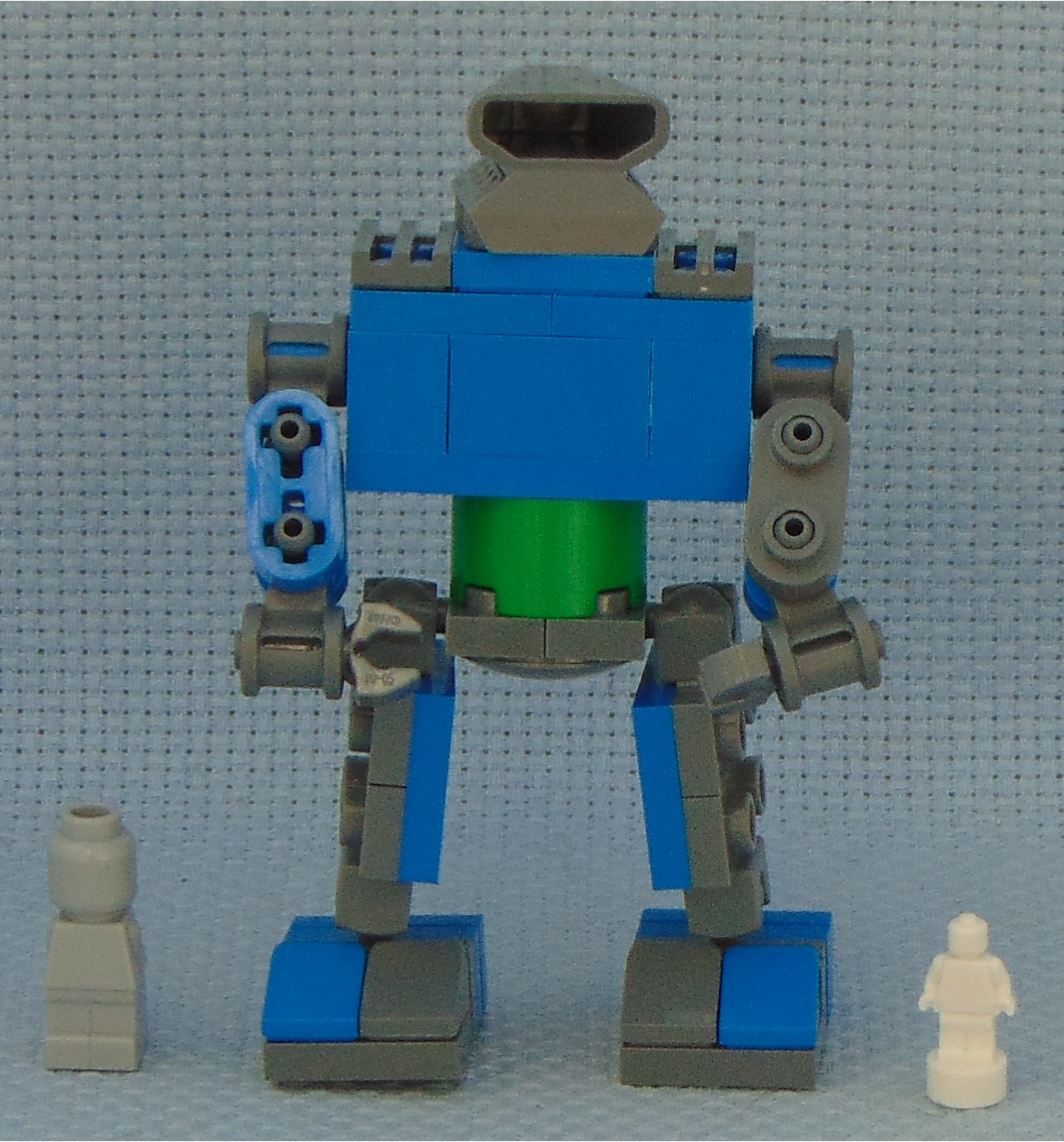 microfig__old_school__and_nanofig.jpg
