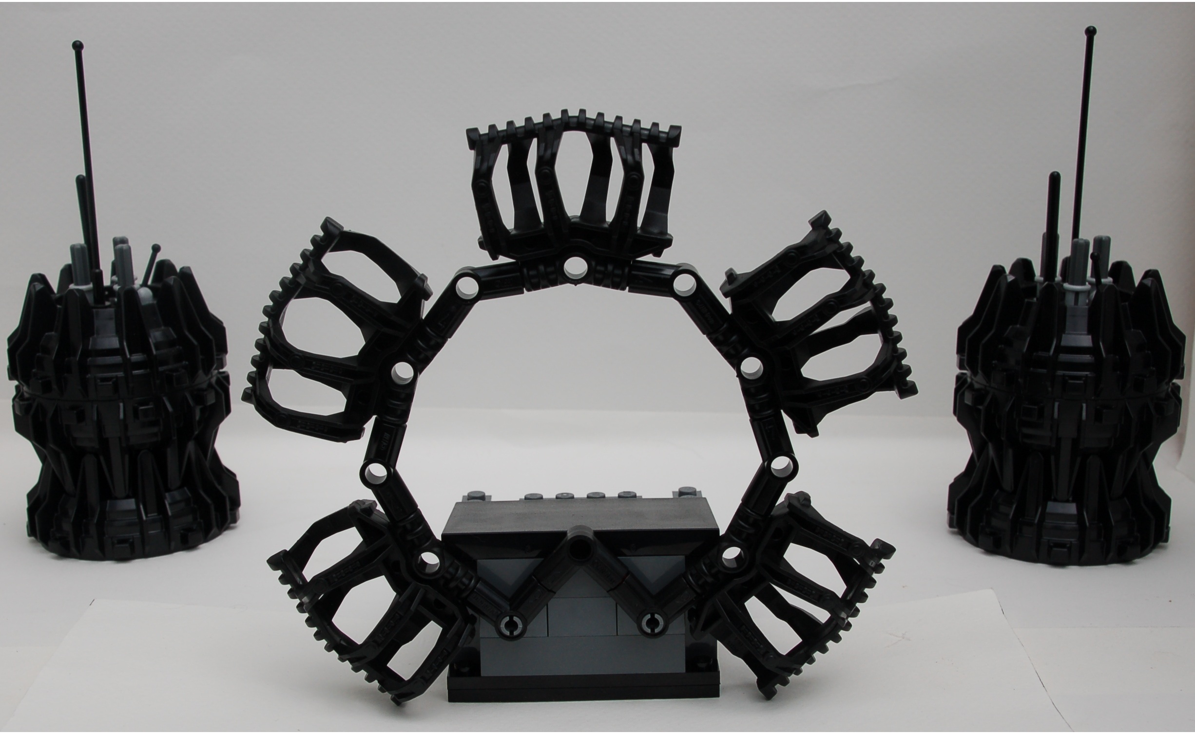 evil_stargate_ring_and_towers__rear.jpg