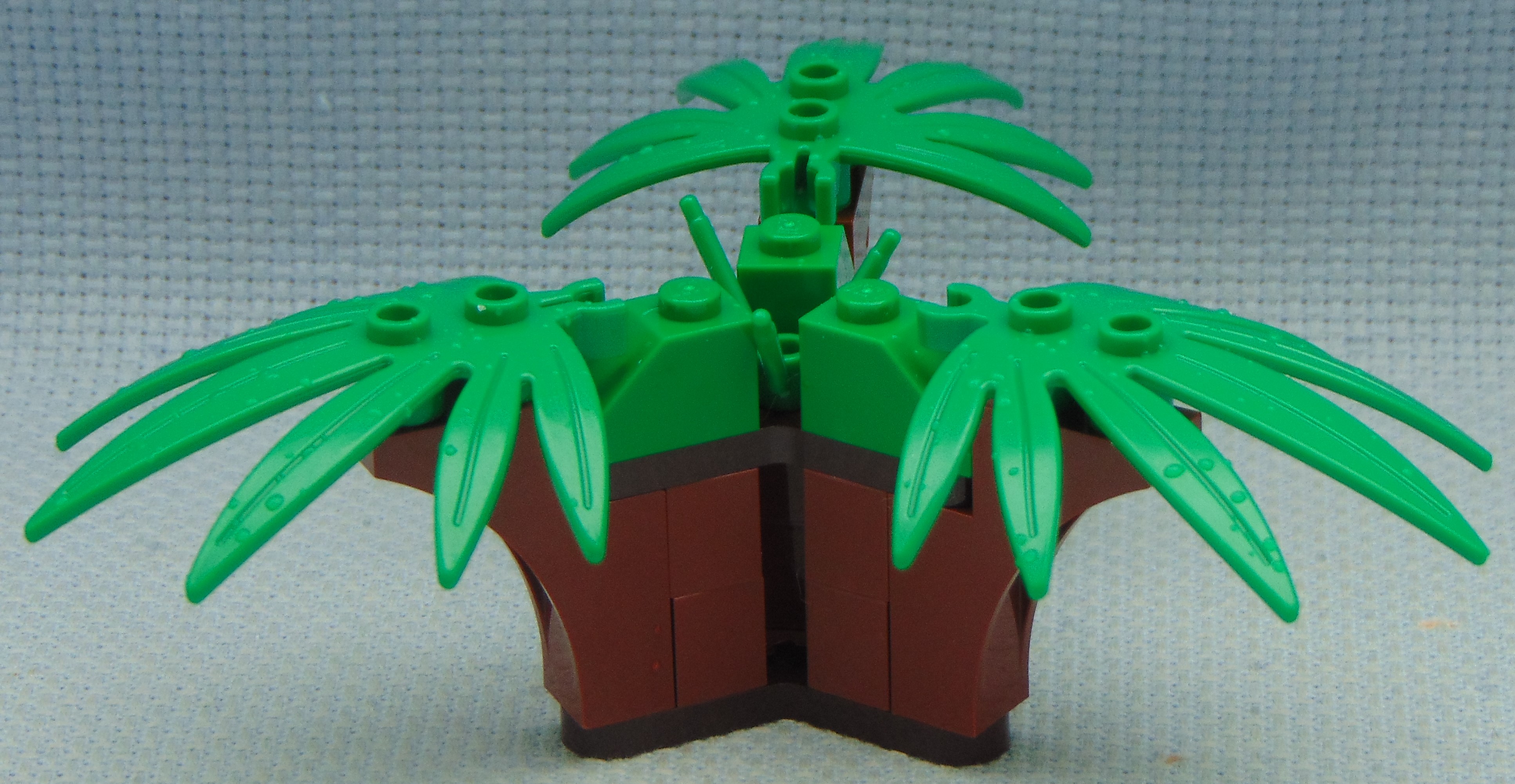 small_triple_tree__front.jpg
