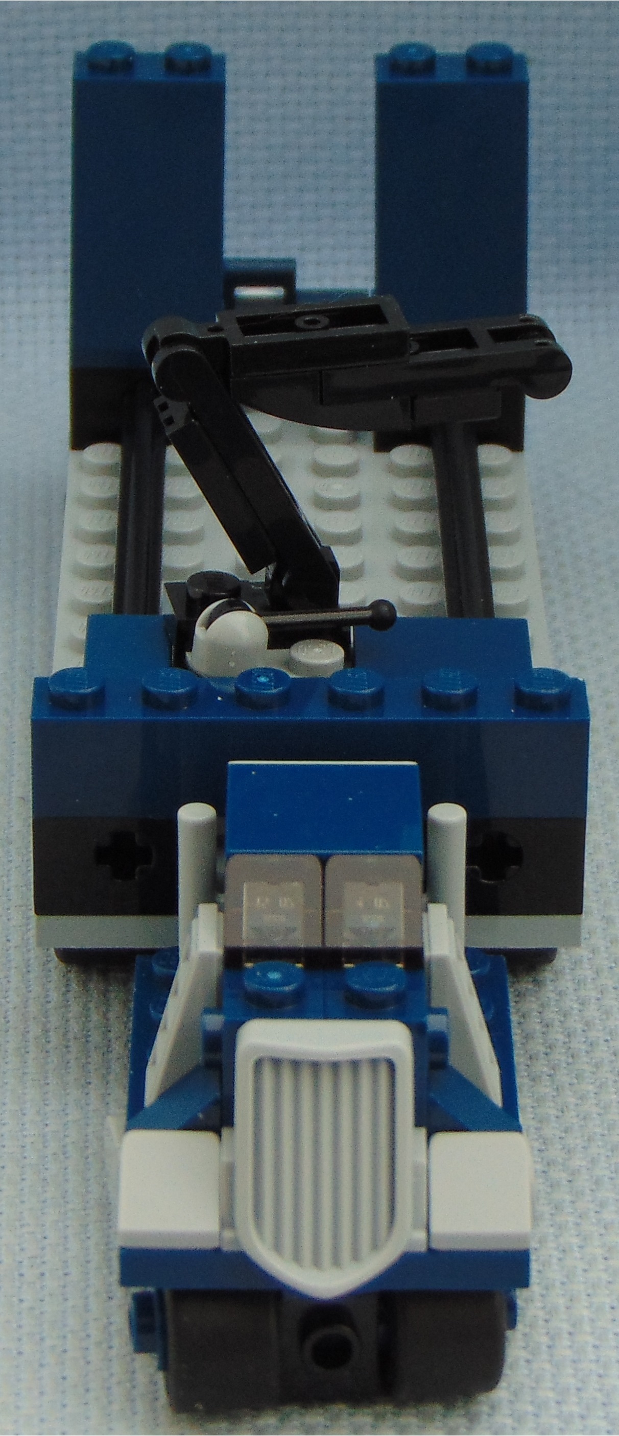 db_tractor_trailer__front.jpg