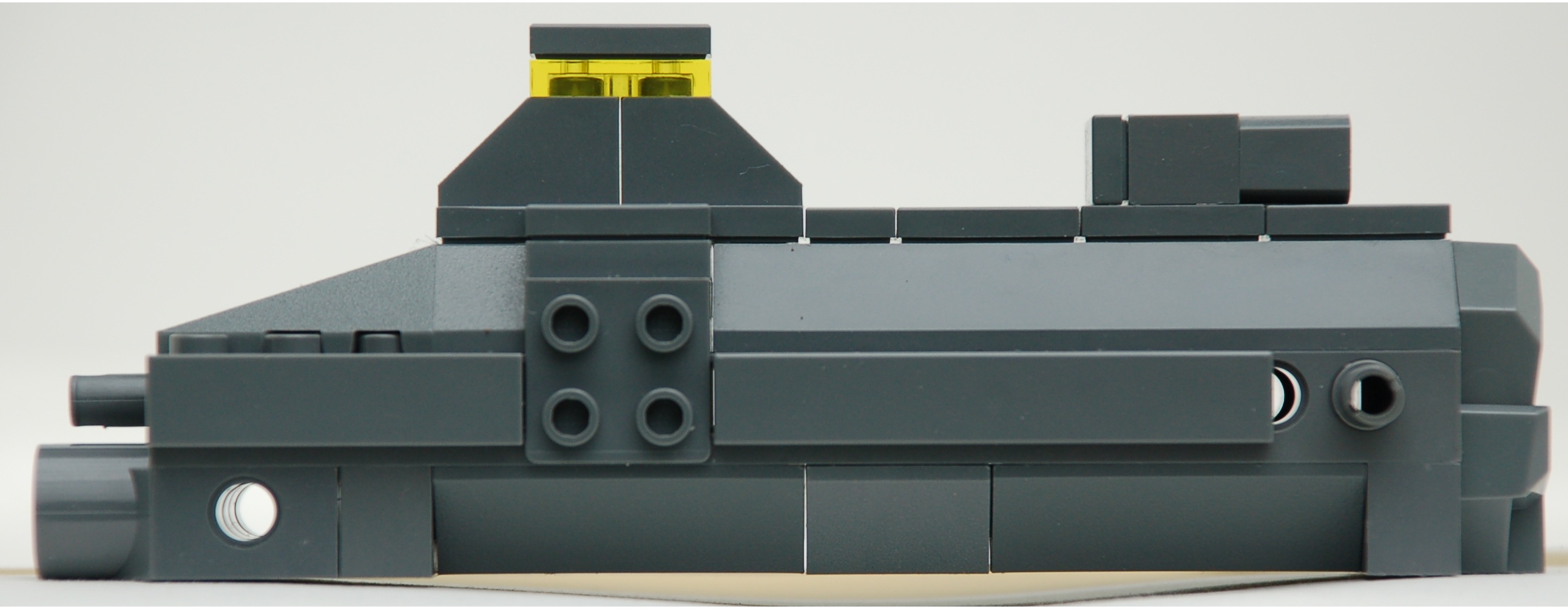 microscale_deaths-head_destroyer__side_2.jpg