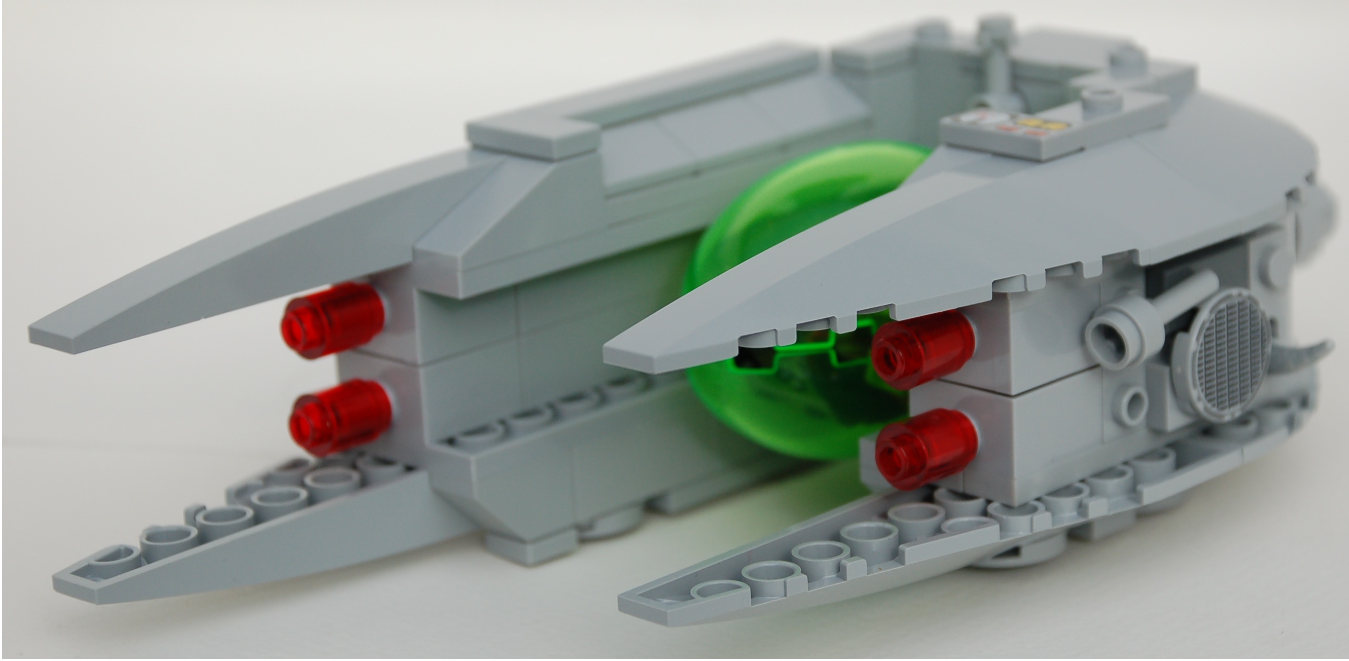 g_wing__oblique.jpg