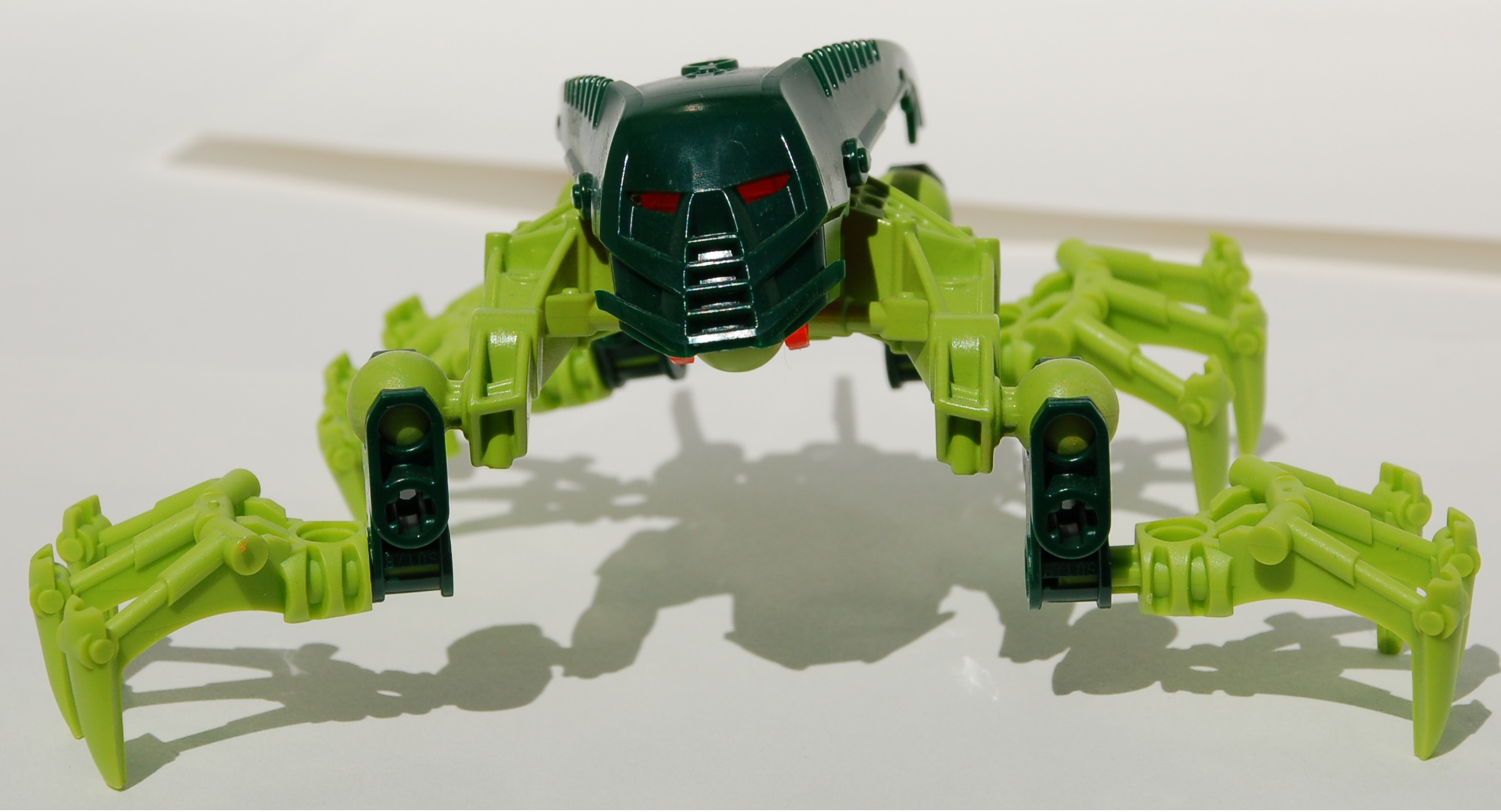 bionicle_death_frog__front.jpg