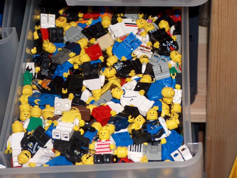 minifig-drawer1.jpg