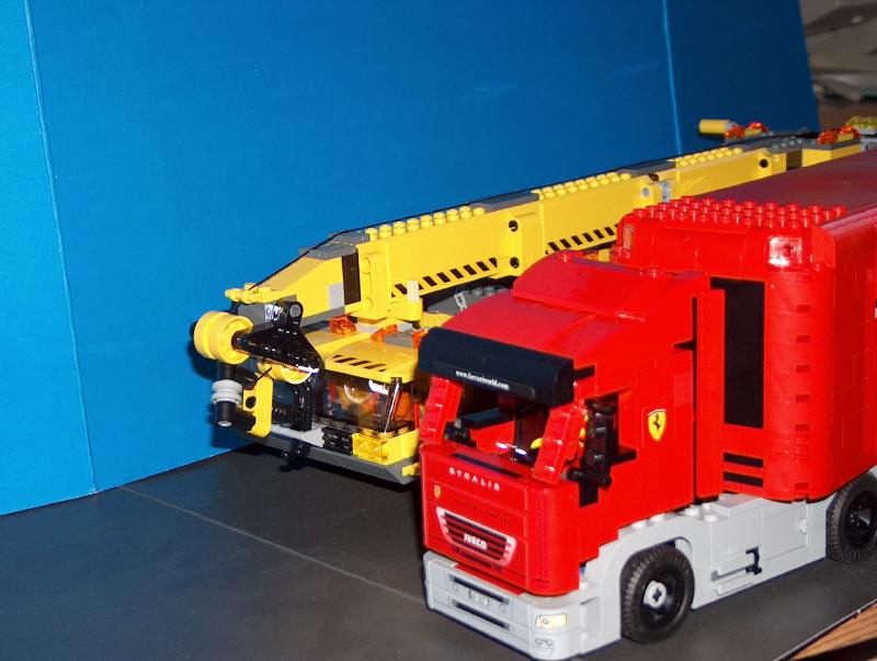 ferraritruckcompare2.jpg