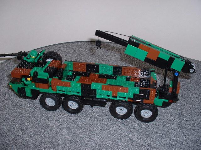 m-977c.jpg