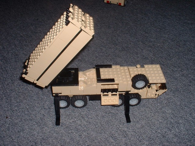 m1075-04.jpg