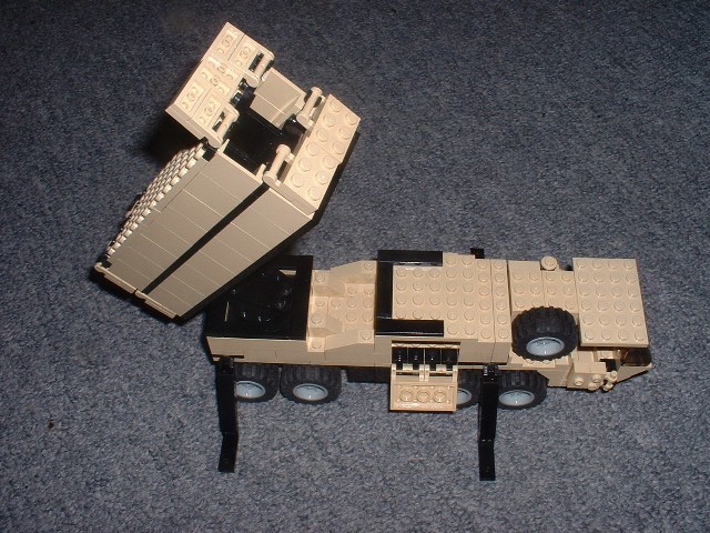 m1075-05.jpg