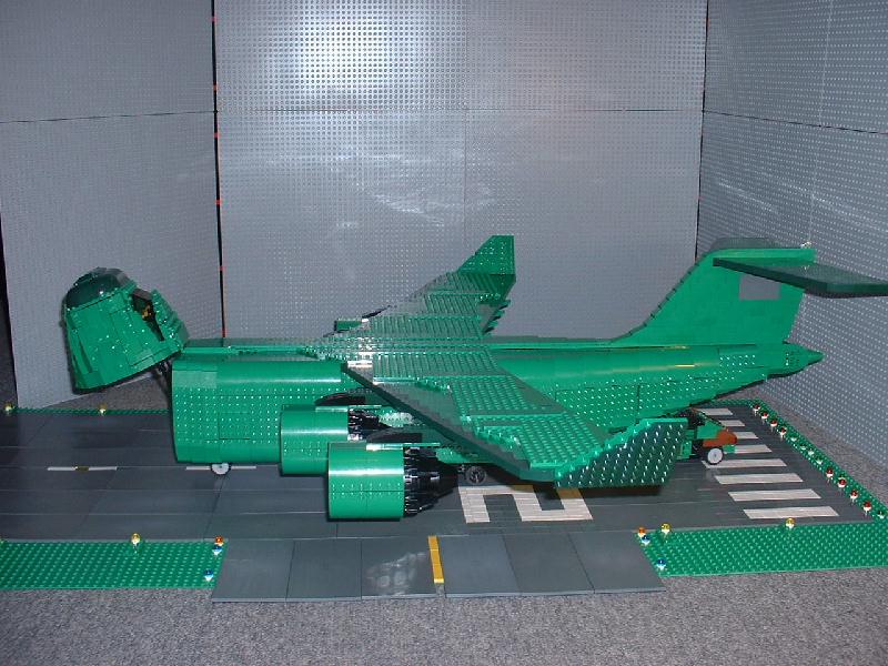 c-17w.jpg