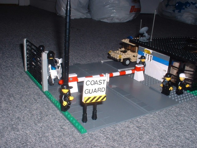 gate-02.jpg