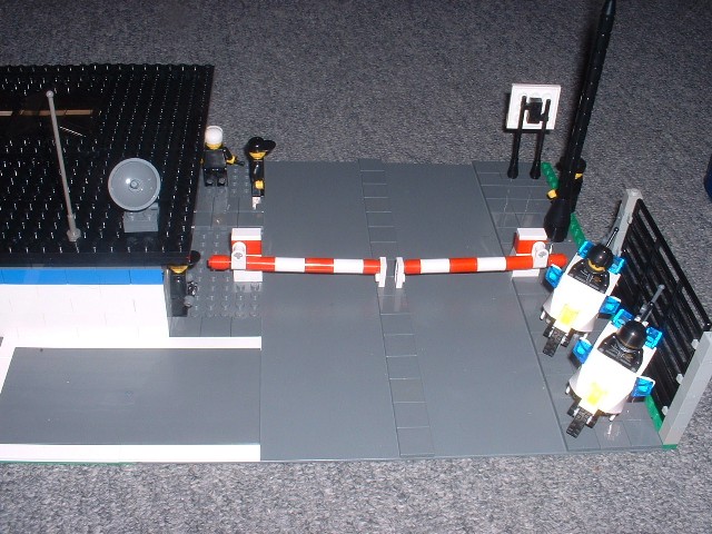 gate-04.jpg