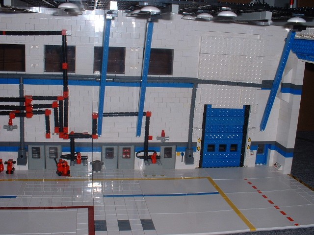 hangar-empty03.jpg