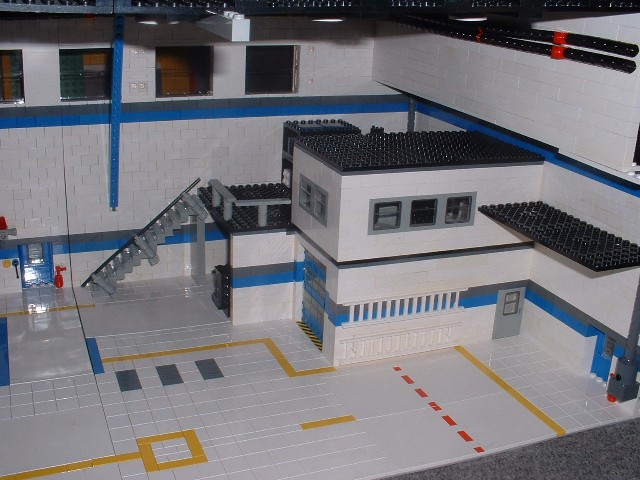 hangar-empty06.jpg