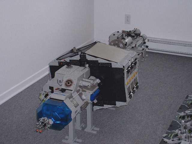 damocles-01.jpg