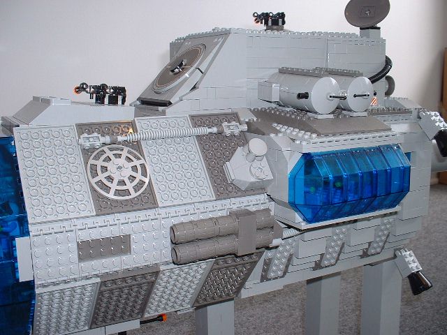 front-rightside02.jpg