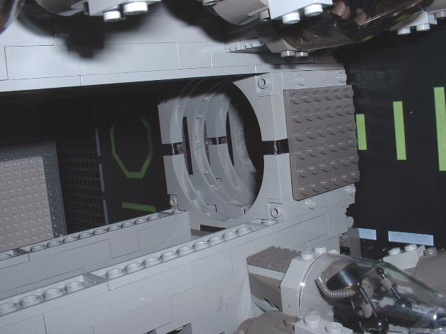 mid-fighterbayconector2.jpg