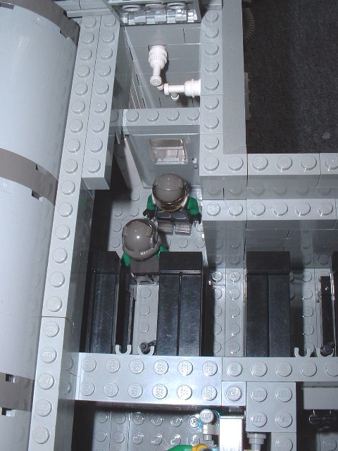 r-pilotcabin.jpg