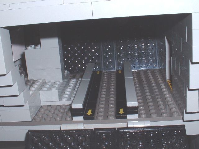 r-workpodbay02.jpg