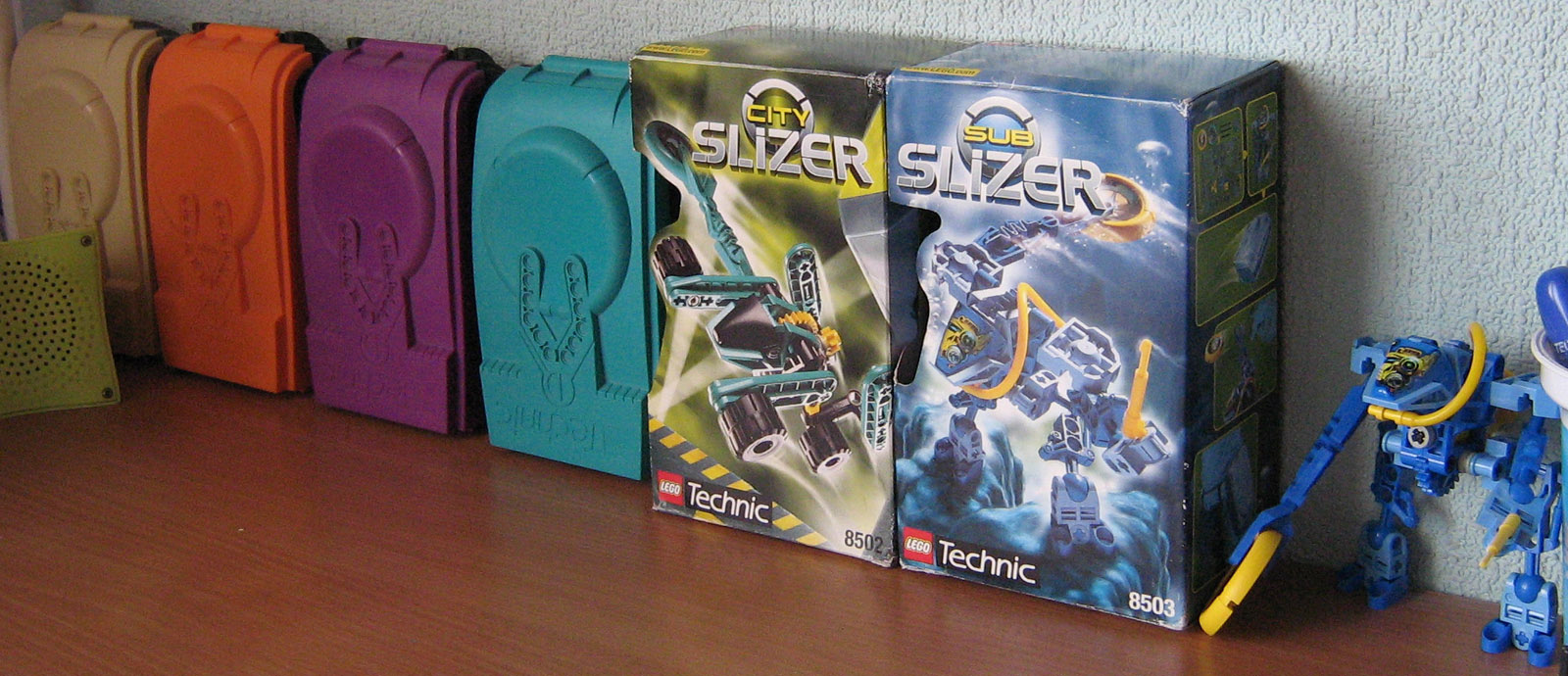 slizers_canisters.jpg