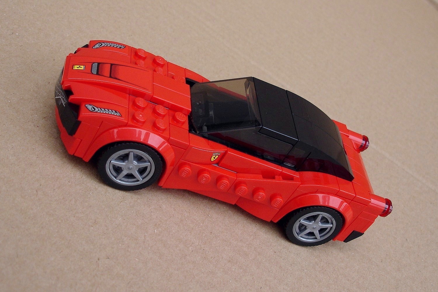 ferrari_599_gto_911.jpg