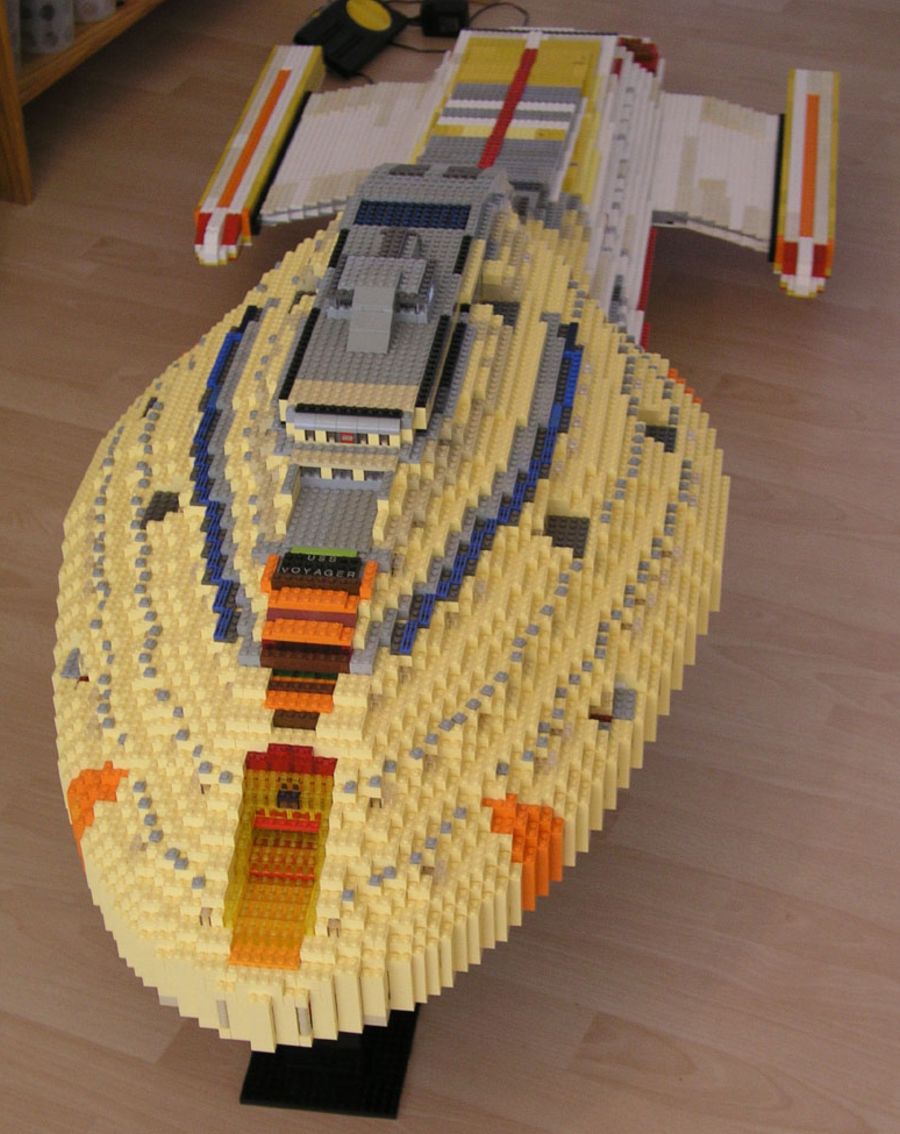 0001_USS_Voyager.JPG