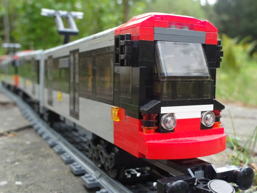 1_Doppelzug_KVB_Hochflurtram_2015.JPG