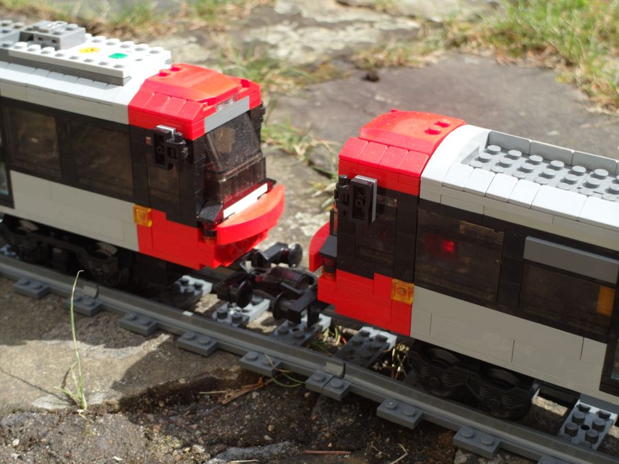 Doppelzug_KVB_Hochflurtram_2015_ay.JPG