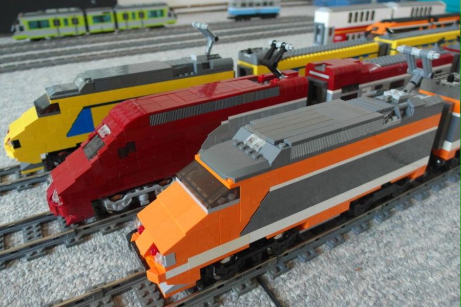 TGV_trains_ad.JPG