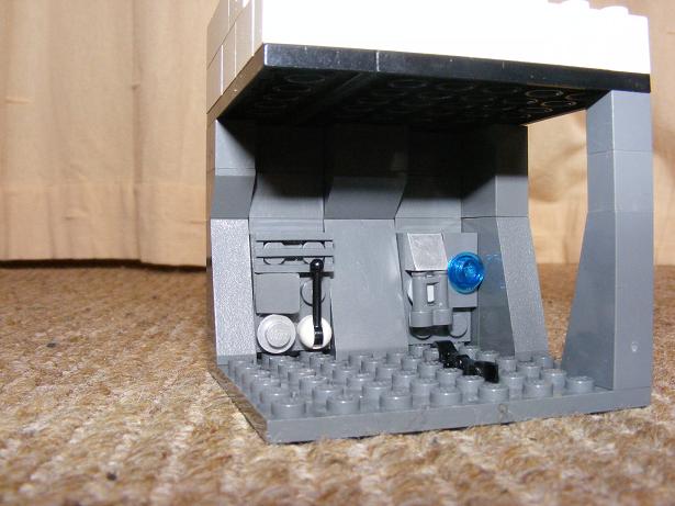 8x8_moc_005.jpg