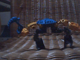 bohrok_kahrok_in_the_dark.jpg