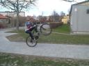 bike_stunts_001.jpg