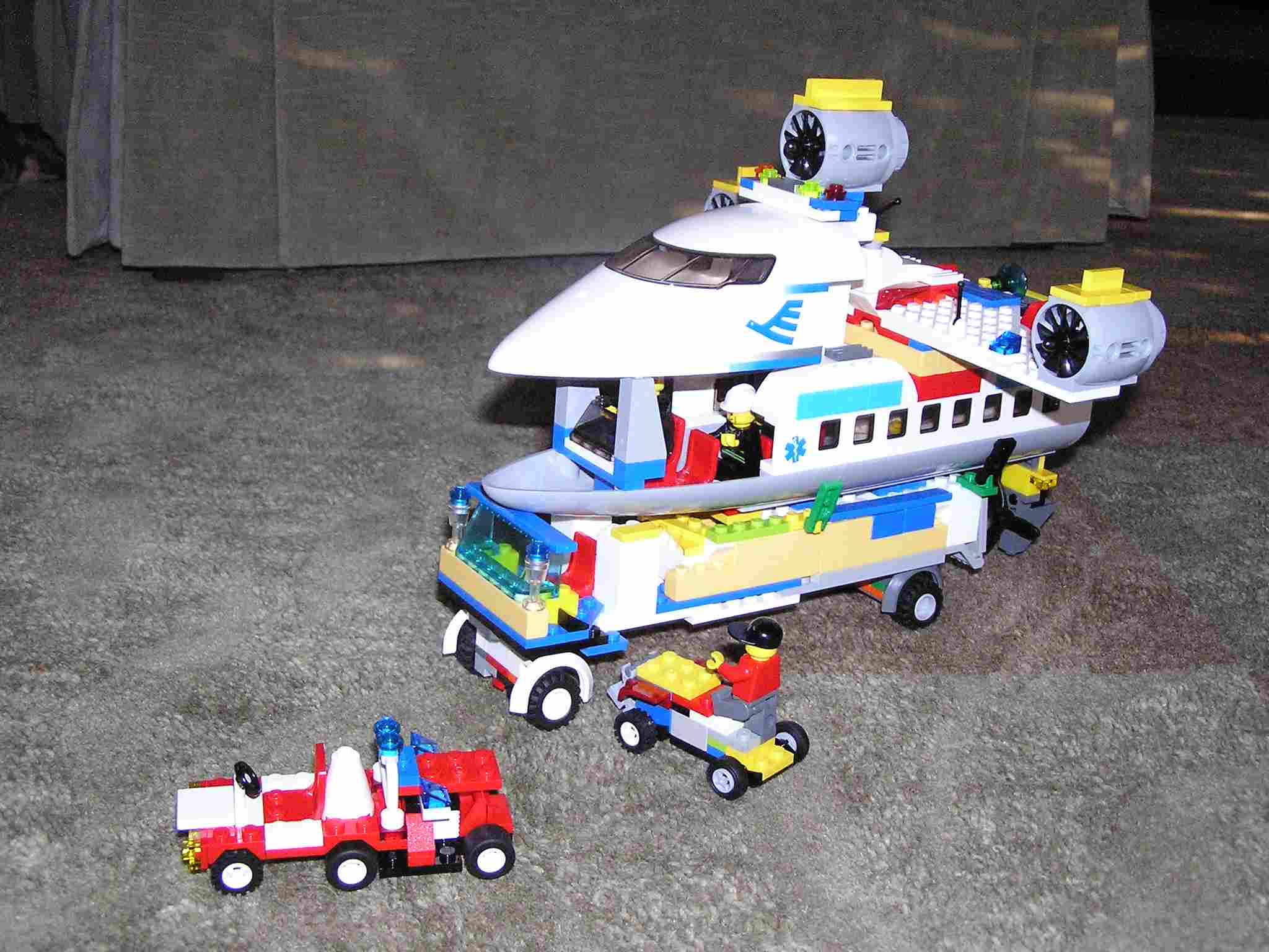 jet_boat__transport_and_support_vehicles.jpg