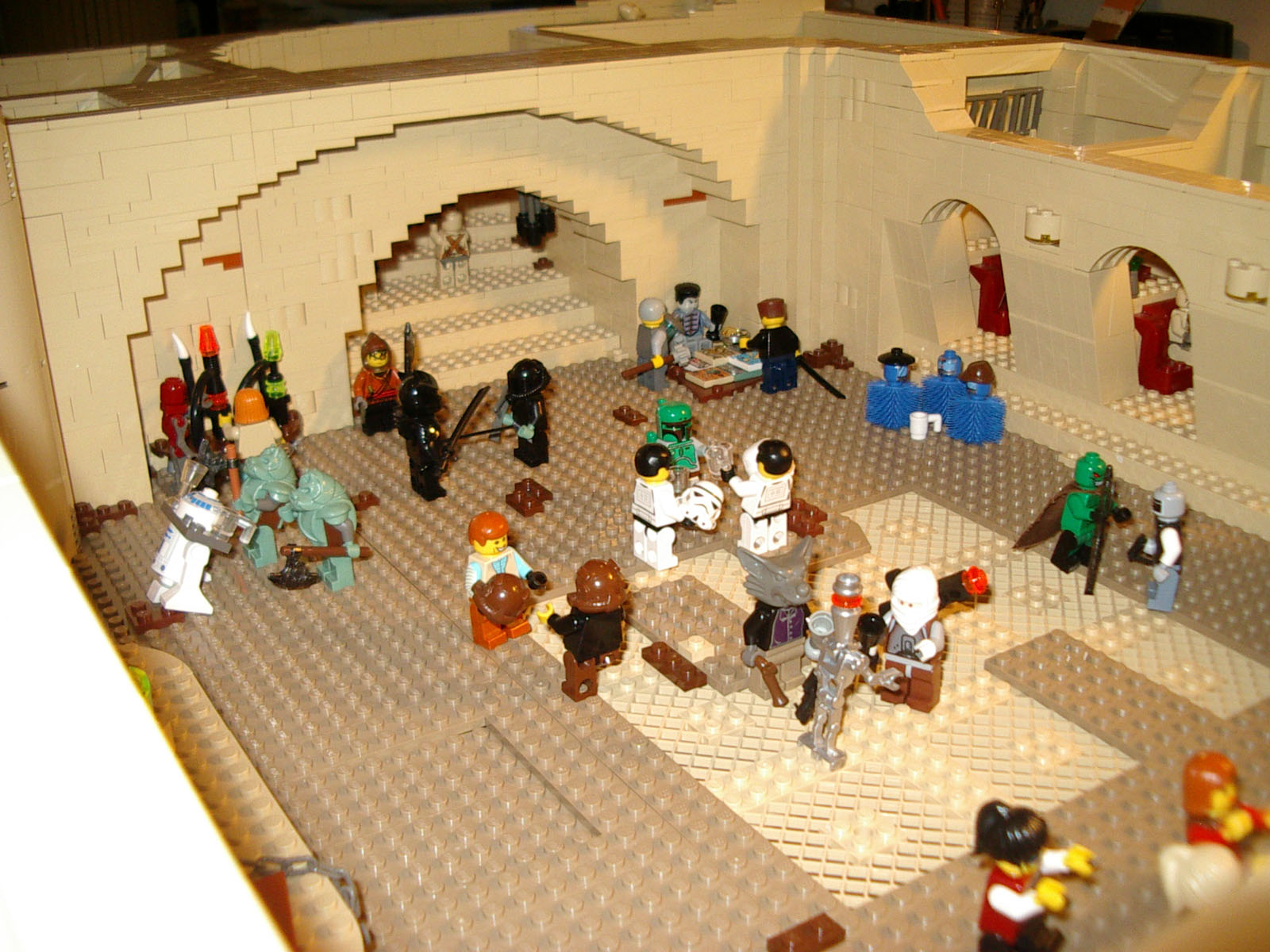 07_jabbas_palace_throne_room_l.jpg