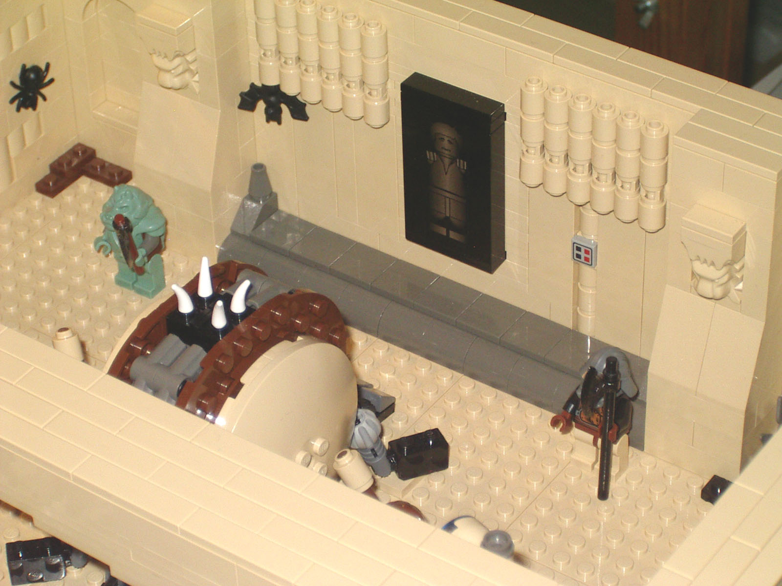 11_jabbas_palace_hansolo_lando.jpg