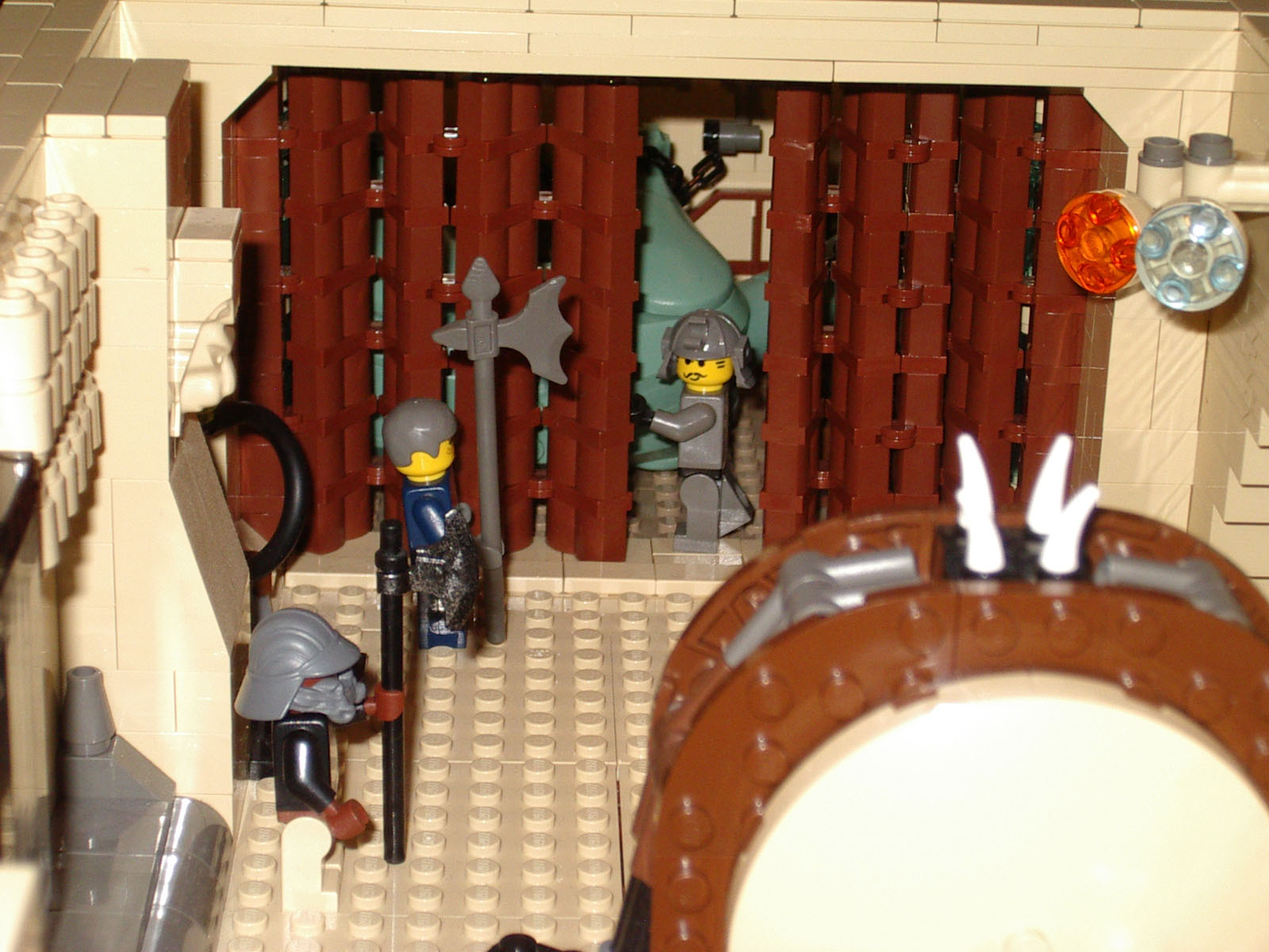 12_jabbas_palace_elevator.jpg
