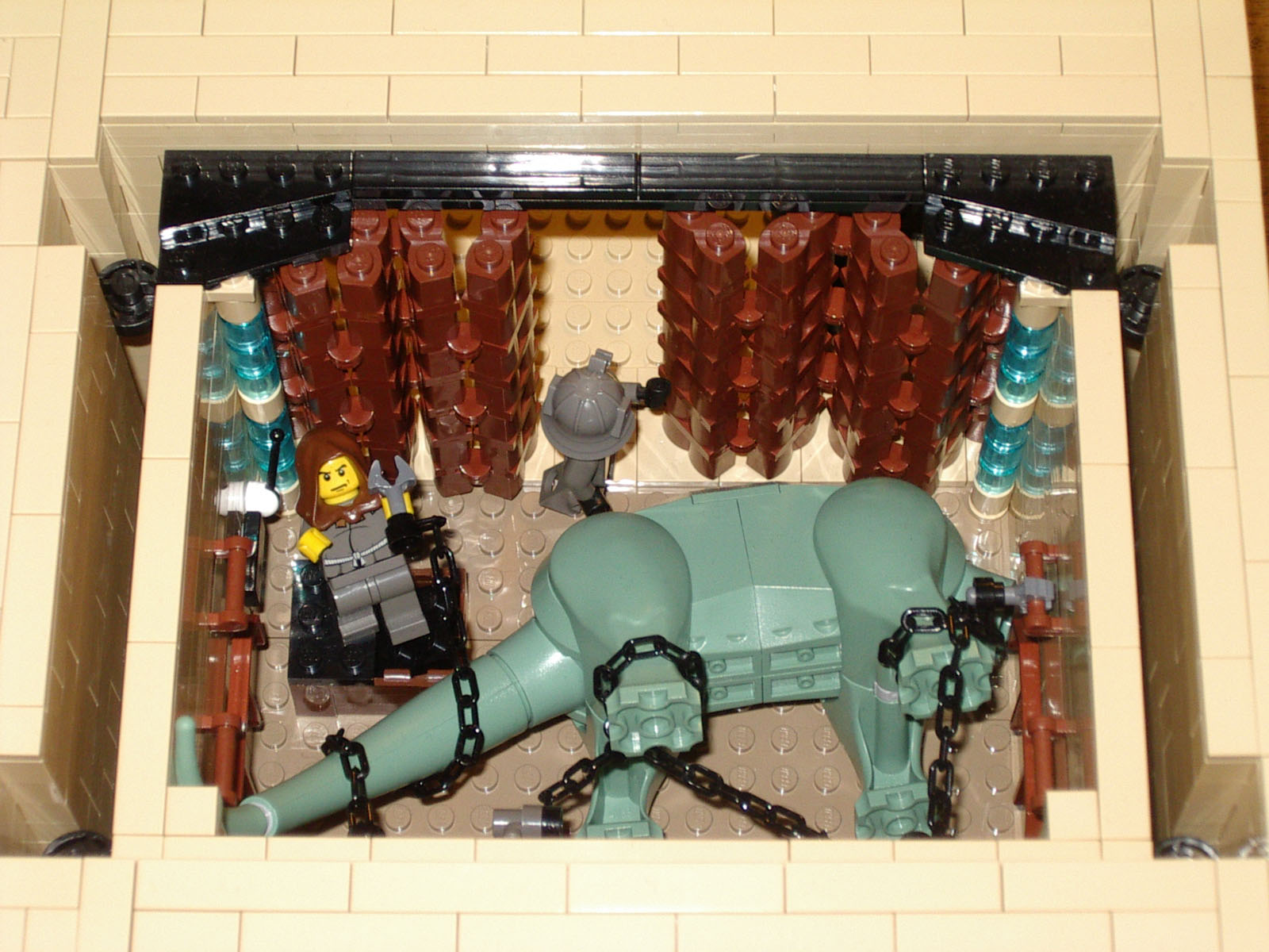 13_jabbas_palace_elevator2.jpg