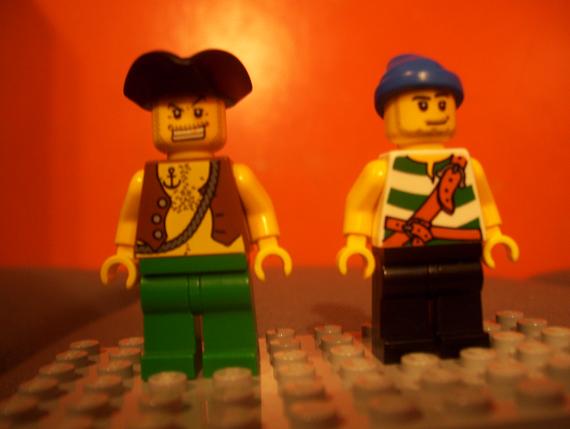 minifig_front.jpg