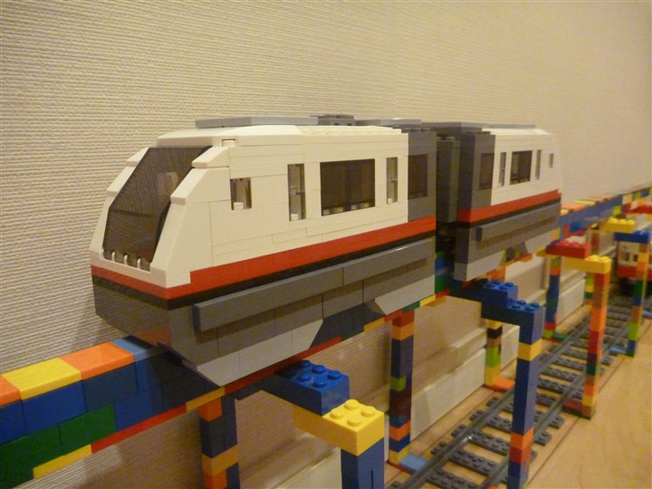 monorail_1.jpg
