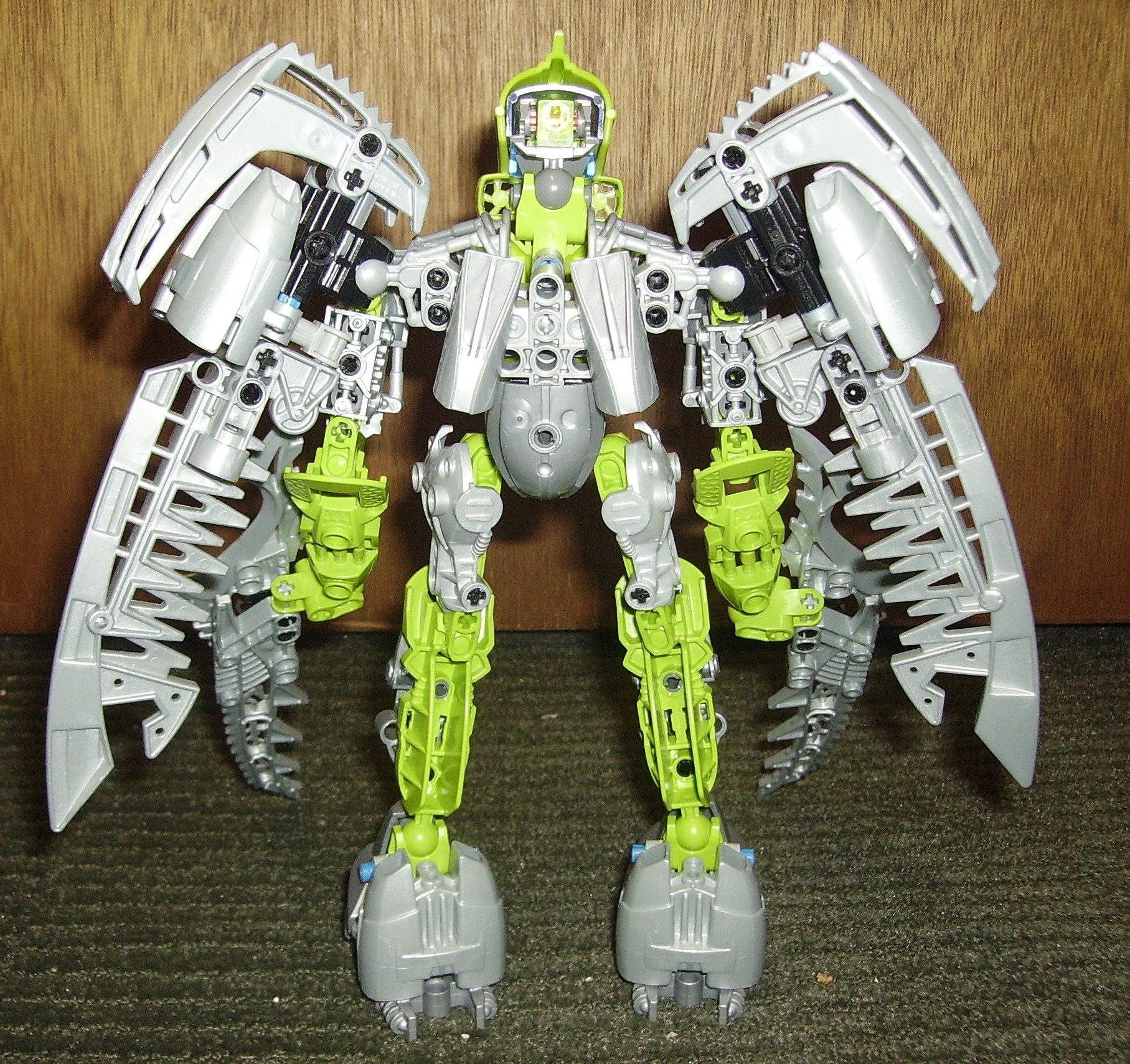 toa_lewa_back.jpg
