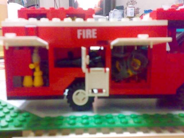 compartment_2.jpg