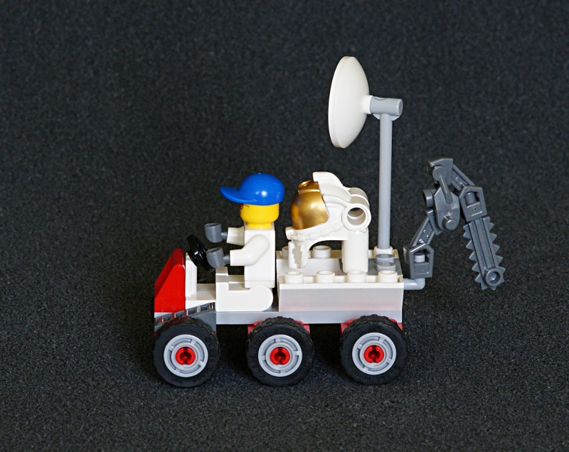 7_3365_space_moon_buggy.jpg