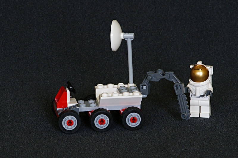 9_3365_space_moon_buggy.jpg